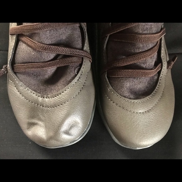 NWOT Ankle Booties - Picture 6 of 6